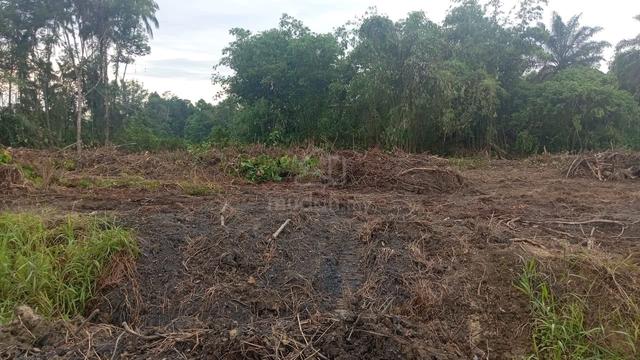 Land For Sale at Stakan, Jalan Muara Tuang 1