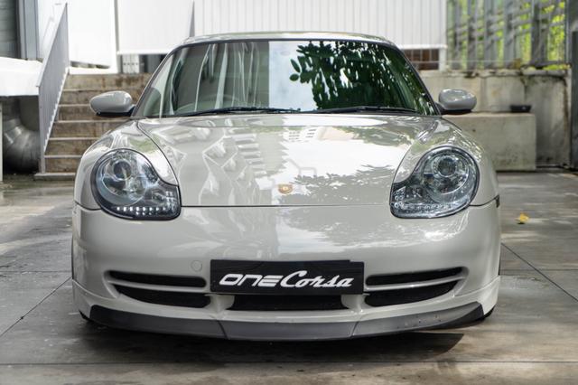 Porsche 911 Carrera 996 - 5