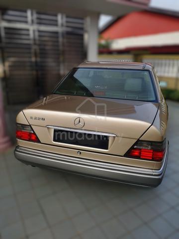 1994 Mercedes Benz 220E 2.2 (A) W124 - 4