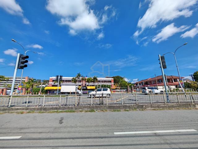 Dah Yeh Villa @ Damai | Double Storey | Damai | Likas | Prime Location 1