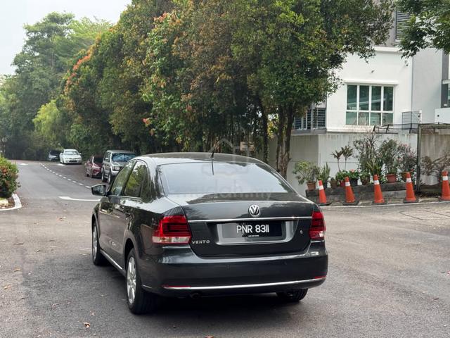 2018 Volkswagen VENTO 1.6 COMFORTLINE (A)L.Mileage - 4