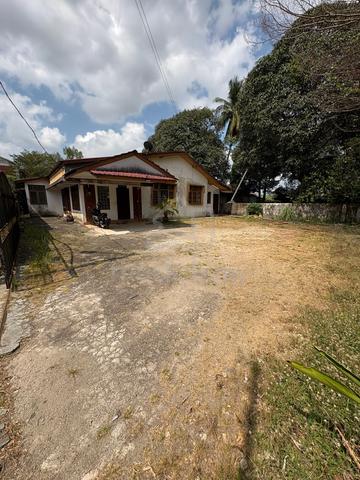 rumah bungalow Taman Maju 1
