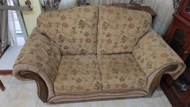 Sofa Diraja 3+2+1 seater untuk dijual - photo 2 of 3