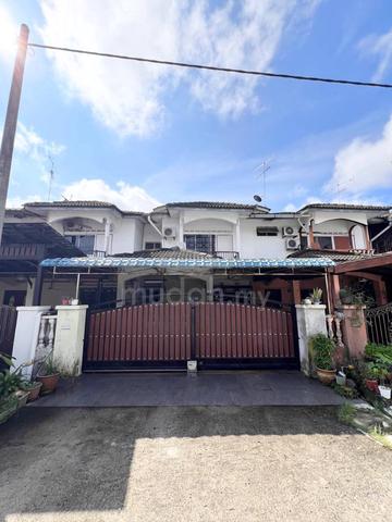 Taman Nilam Kluang/ double storey terrace house/ bumi lot/ freehold 1