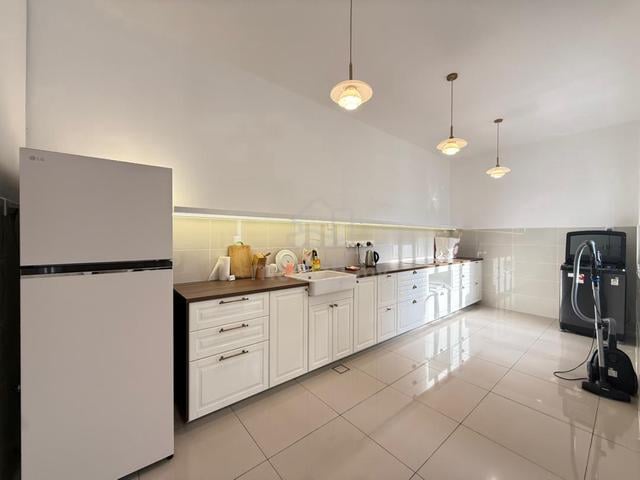 Eco Botanic @The Commune / Fully Furnished (no TV) / Gated & Guarded 1
