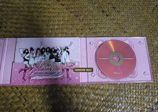 DVD Girls' Generation (SNSD) - The 1st Asia Tour - photo 4 of 5