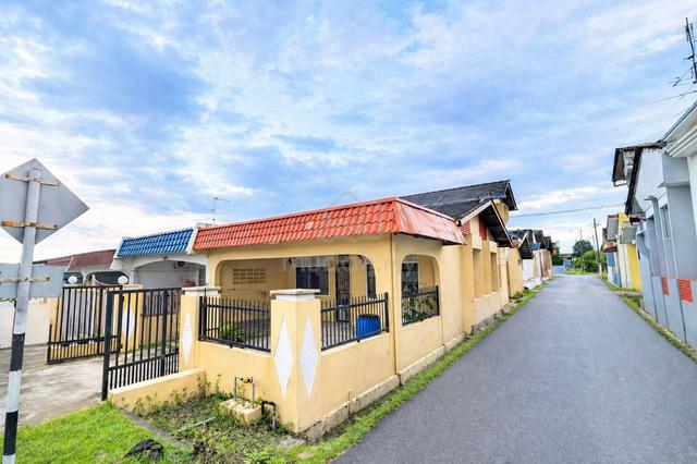 END LOT : JLN PERWIRA, TUN AMINAH (TUTA) - Single Storey RENOVATED 1