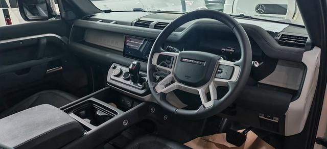 2023 Land Rover DEFENDER 2.0 90S P300 (A) - 5