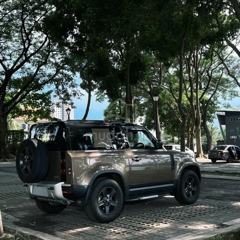 SCRUT | 2021 Land Rover DEFENDER 2.0 90 AWD P300 - 4