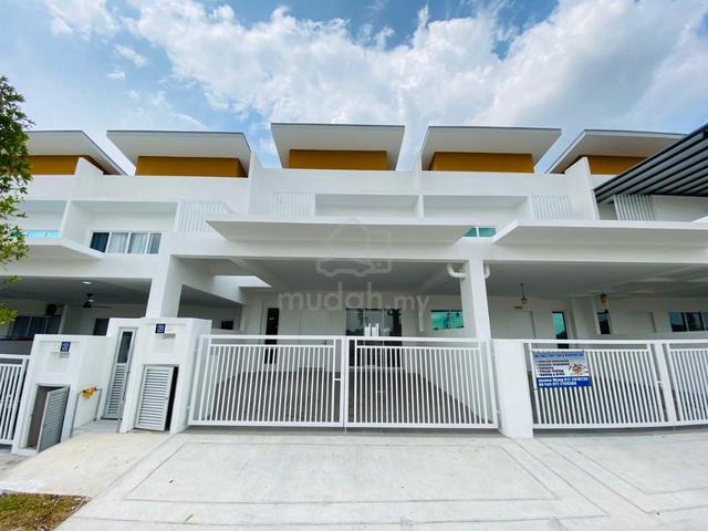 Teres 2-Storey For Sale 【22x75 Full Loan❗】Tiara Sendayan📍 1
