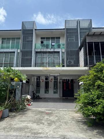 Bangi Avenue‼️Kajang‼️3 Storey Terrace House Below Market Value 1