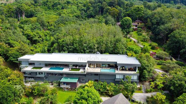 Contemporary Hillside Villa With Panoramic Sea View, Langkawi Island 1