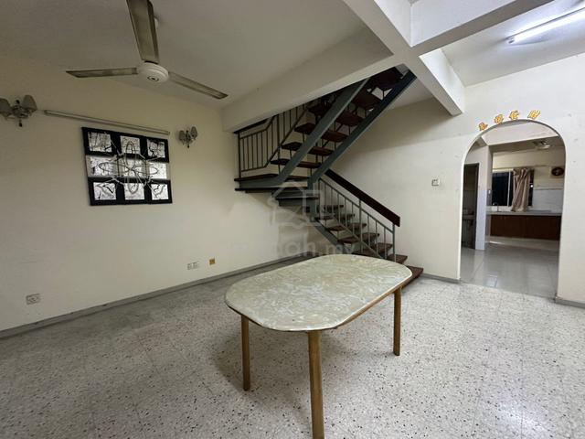 Bandar Sunway PJS 10 Double Storey House Opposite Sunway Pyramid- Sale 1