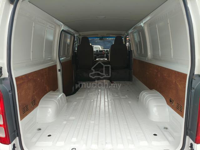 2017 Toyota HIACE 2.5 (M) Panel Van - 4