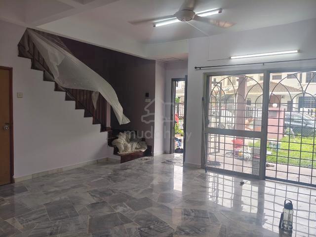 ( NEW PAINT ) USJ 13 2-storey Terraced House Subang Jaya Selangor 1