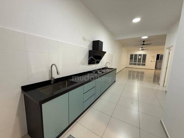 (RUMAH BARU) Sendayan Bayu Sutera Teres 2 Tingkat with Kitchen Cabinet 1