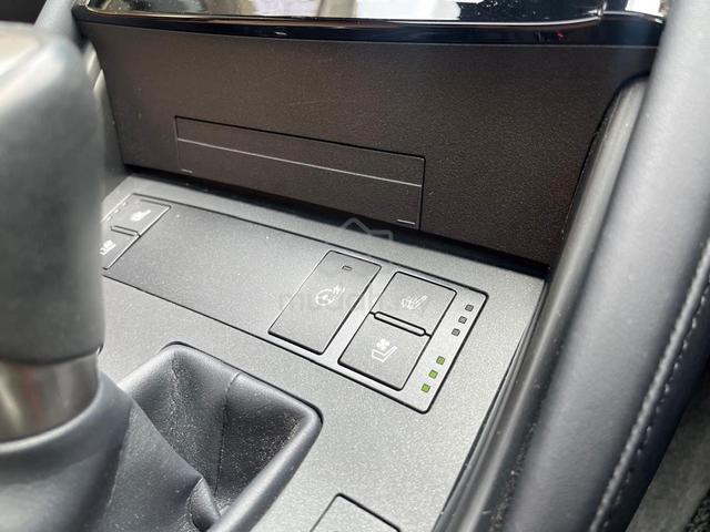 2021 Lexus IS300 2.0 VL (7k Milleage) - 3
