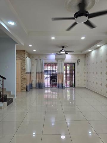Renovated 2 Storey House in Denai Alam, For Rent. 1