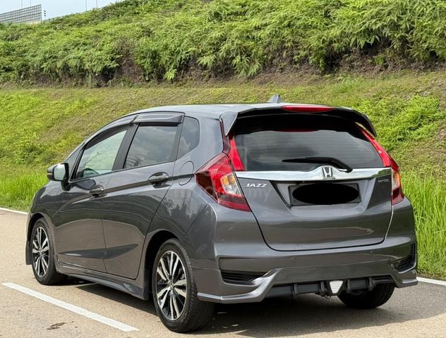 Honda JAZZ 1.5 V (PADDLE SHIFT) HONDA SERVICE BOOK - 2