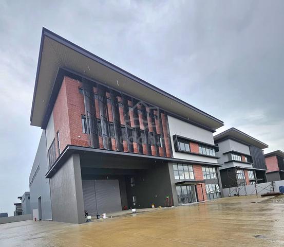 Elmina Twin Factory (I15) – Highway Frontage Unit for Rent 1