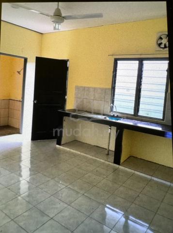 Rumah untuk di sewa kg keramat semporna 5