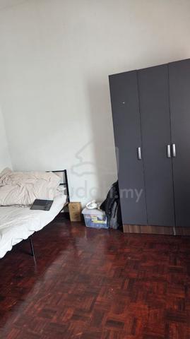 Single Bedroom With Air Cond and shared bathroom for Rent 1