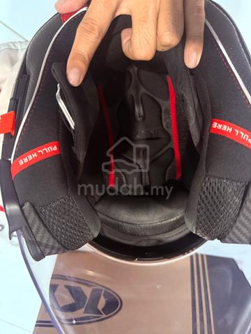 Helmet KYT TTR JET SEPANG CIRCUIT M - photo 3 of 5