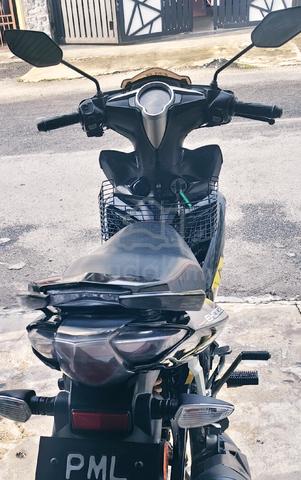 Motor lc 135 V4 thn 2016 ejin smooth - photo 4 of 6