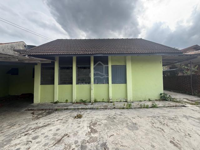 Larkin Jaya @ JB Single Storey Bungalow House 1