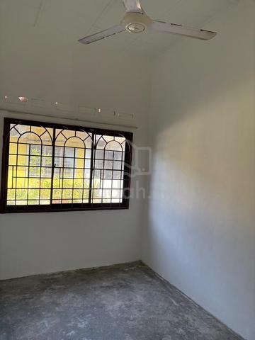 Melaka Batu Berendam Not Furnished 1-Storey Terraced House For Rent 1
