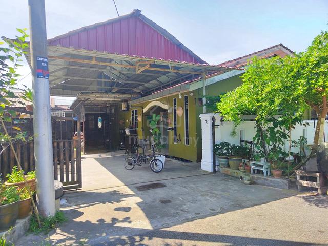 Corner Desa Permai Mampong 1