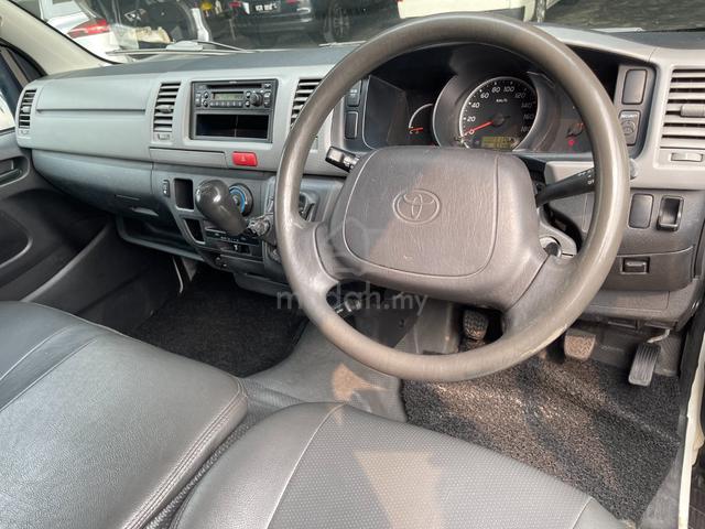 2013 Toyota HIACE 2.5 KDH202R FACELIFT (M) DIESEL - 4
