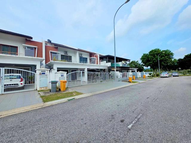 Murah! Partial Furnished Rent House, Taman Saujana Tropika, Seremban 2 1