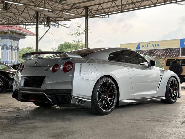 2017 Nissan GT-R R35 3.8 BLACK EDITION 42K KM !! - 2