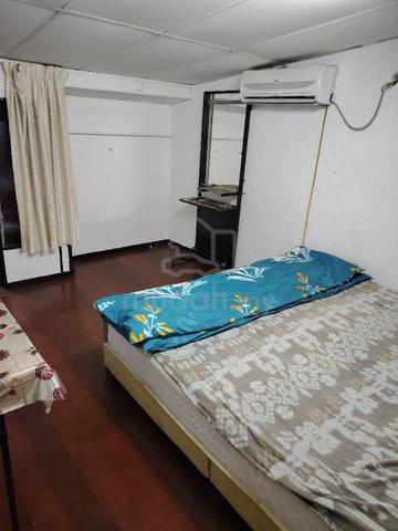 medium room to rent 1