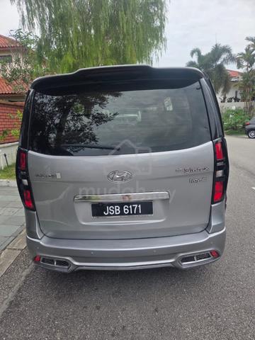 2016 Hyundai GRAND STAREX 2.5 ROYALE DELUXE (A) - 2