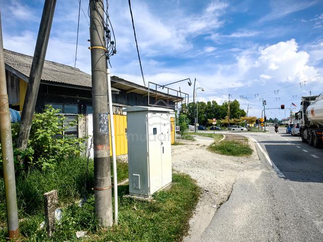 Kedai SETINGKAT TEPI JALAN BESAR CENDERING KUALA TERENGGANU 3