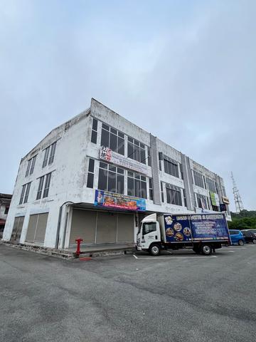 3 Storey Shoplot Jalan Semantan Indah Temerlog Mentakab Pahang 1