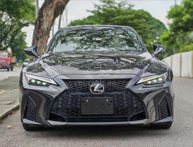 WHITE INTERIOR RARE 2022 Lexus IS300 2.0 F-SPORT - 3