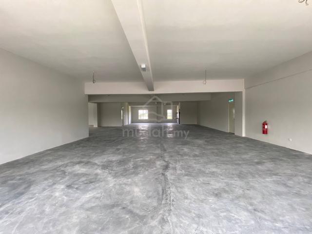 Y Seksyen 23 Shah Alam Shop First floor | Facing LKSA Highway 1