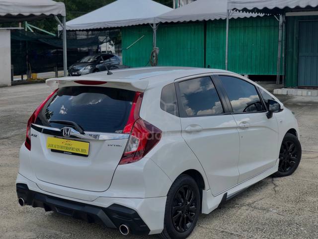 2018 Honda JAZZ 1.5 E (A) - 4