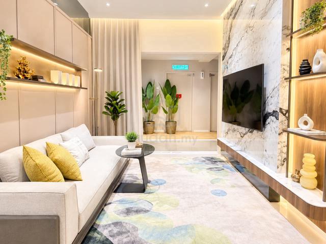 M MIRA Residence 1