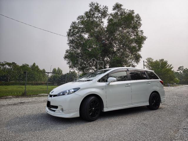 Toyota WISH 1.8 S (A) - 4