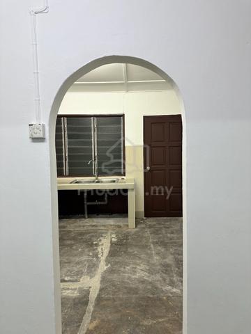 Rumah Sewa 2 Tingkat di Karak! 1
