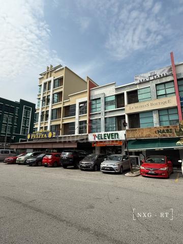 ROI 5.19% ! FACING MAINROAD !! Seksyen 16 Triple Sty Shoplot Shah Alam 1