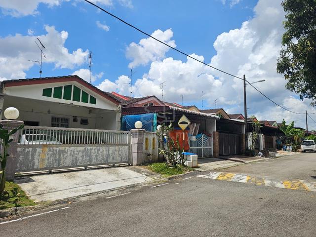 full loan BANDAR PUTRA jln merbuk single storey reno kitchen extended 1