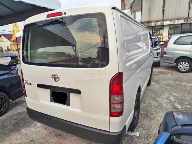 2010 Toyota HIACE PANEL VAN 2.5 D - 5