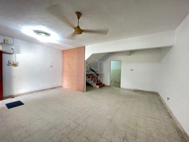 Three storey terrace taman daya kepong 4 room renovated 1