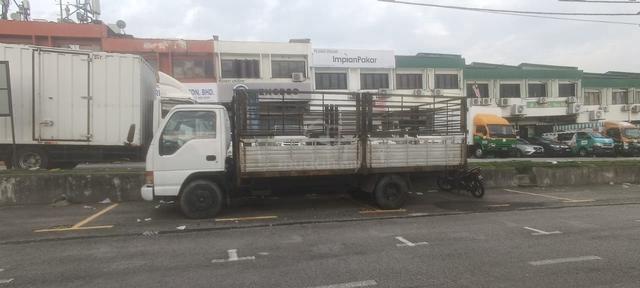 Lori 5 & 3 Tan Lorry 5 & 3 tonne with Wooden Cargo - photo 2 of 6