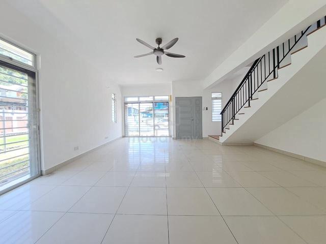 End Lot Double Storey Terrace Taman Sierra Ukay Perdana Ampang 1